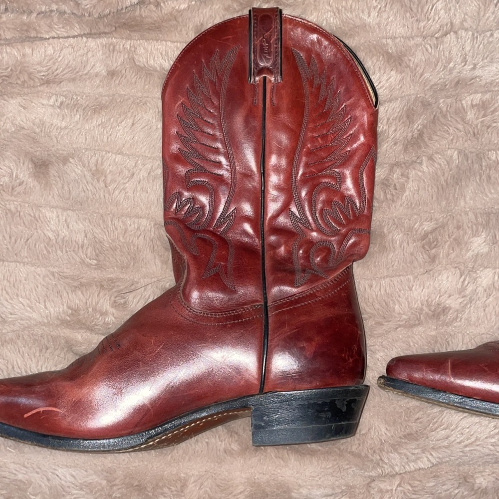 Boots - Picture 7 of 11